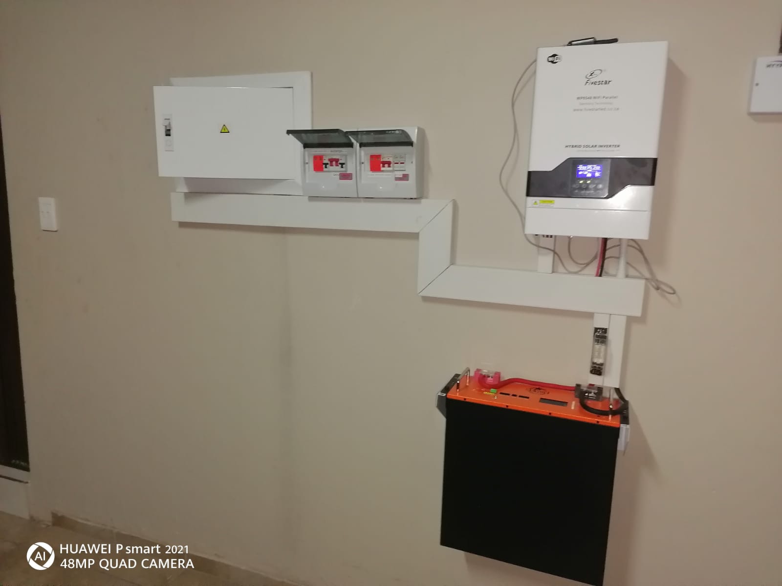 8kva Hybrid Or Offgrid Solar Kit With 5kwh Lifepo4 Wall Mount Battery And 12x 455w Solar Panels - Image 4